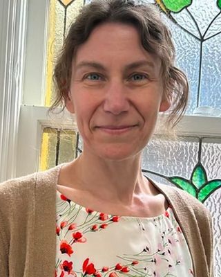 couples therapist, kelly graham registered psychotherapist, EMDR therapist kincardine ontario, trauma therapist grey-bruce county