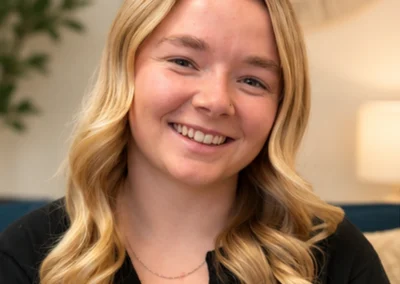 virtual therapy with nicole walker, attuned therapy + wellness psychotherapist ontario